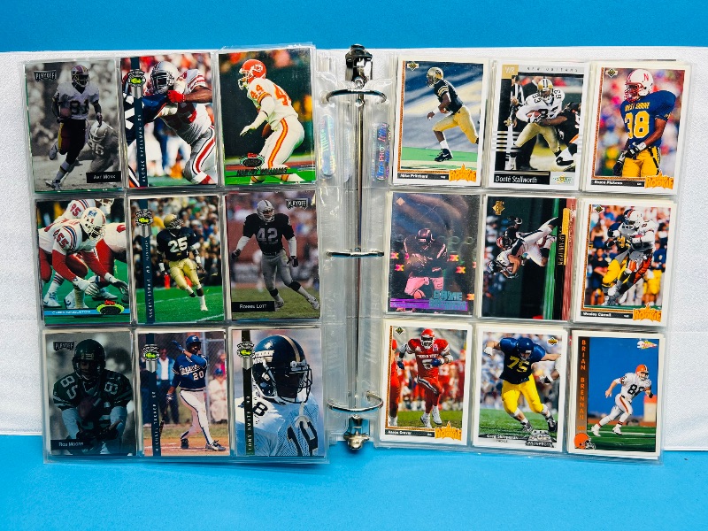 Photo 1 of 593533…  final sale no returns/refunds-396 mixed football cards in binder 