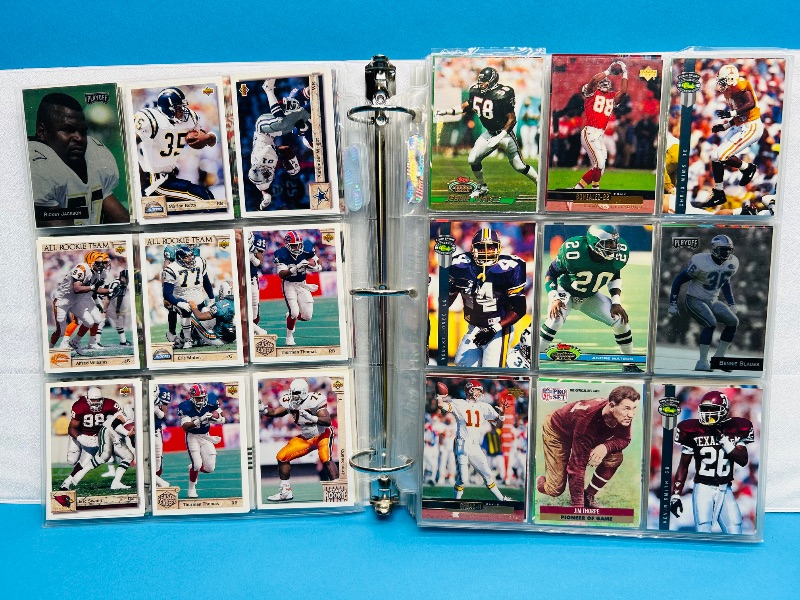Photo 1 of 593533…  final sale no returns/refunds-396 mixed football cards in binder 
