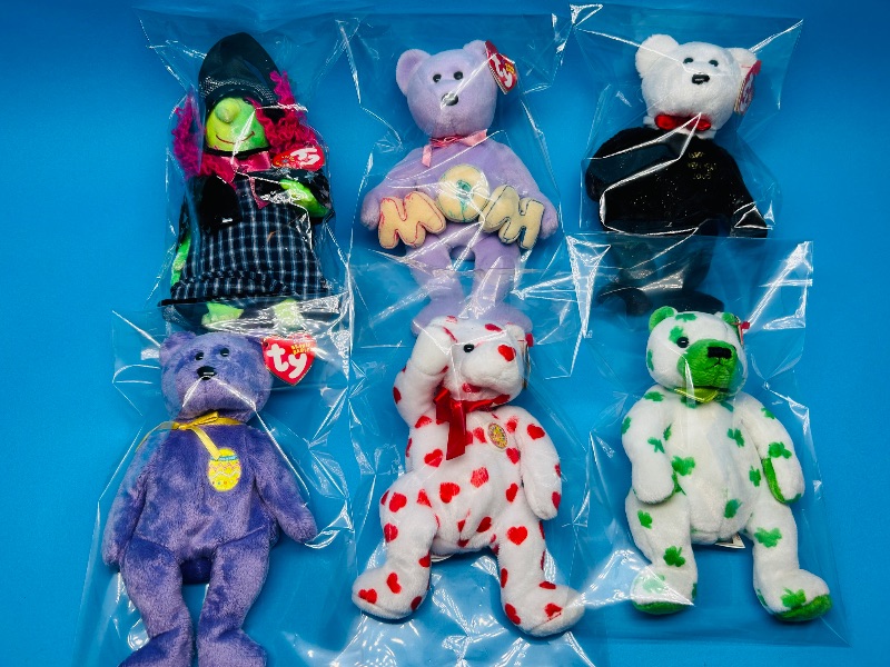 Photo 1 of 593587…6 holidays TY beanie babies in plastic bags 