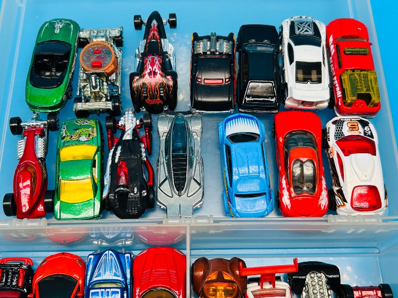 Photo 1 of 593595…final sale no returns/refunds-28 die cast cars in case