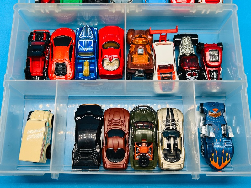 Photo 1 of 593595…final sale no returns/refunds-28 die cast cars in case