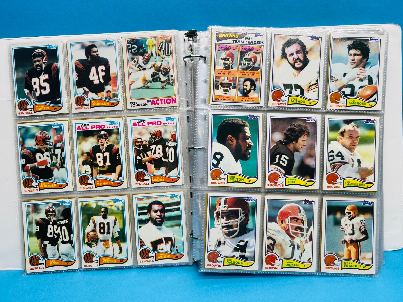 Photo 1 of 593628…final sale no return/refund-528 complete 1982 football card set in binder