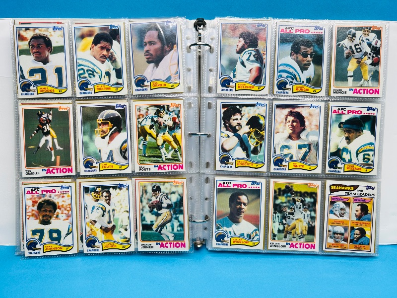 Photo 1 of 593628…final sale no return/refund-528 complete 1982 football card set in binder