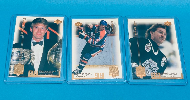 Photo 1 of 593657…3 Wayne Gretzky cards in hard plastic sleeves 