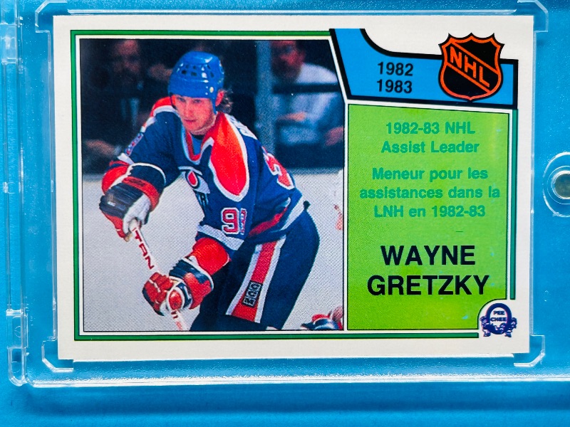 Photo 1 of 593664…Wayne Gretzky card 216 in hard plastic case