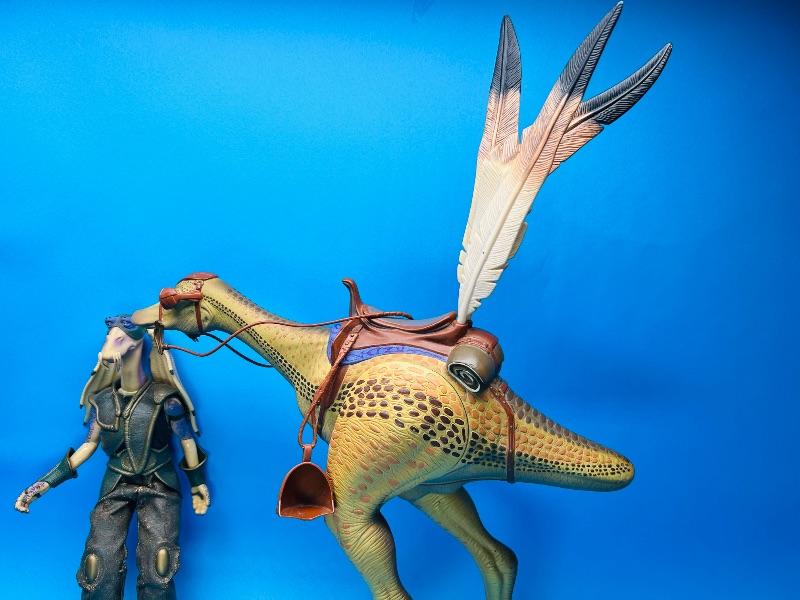 Photo 1 of 593678… large Star Wars captain Tarpels and Kaadu 12” figures 