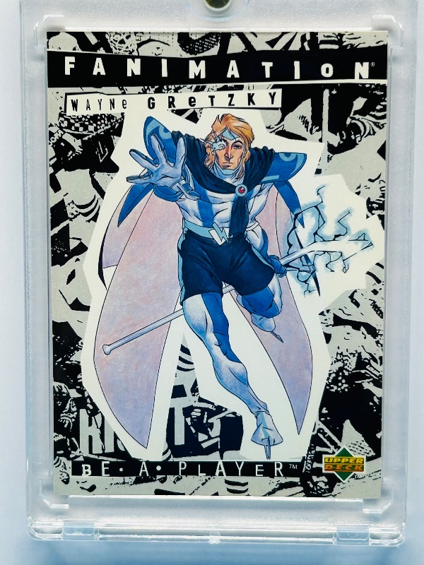 Photo 1 of 593737… Wayne Gretzky Fanimation cards R176 in hard plastic case