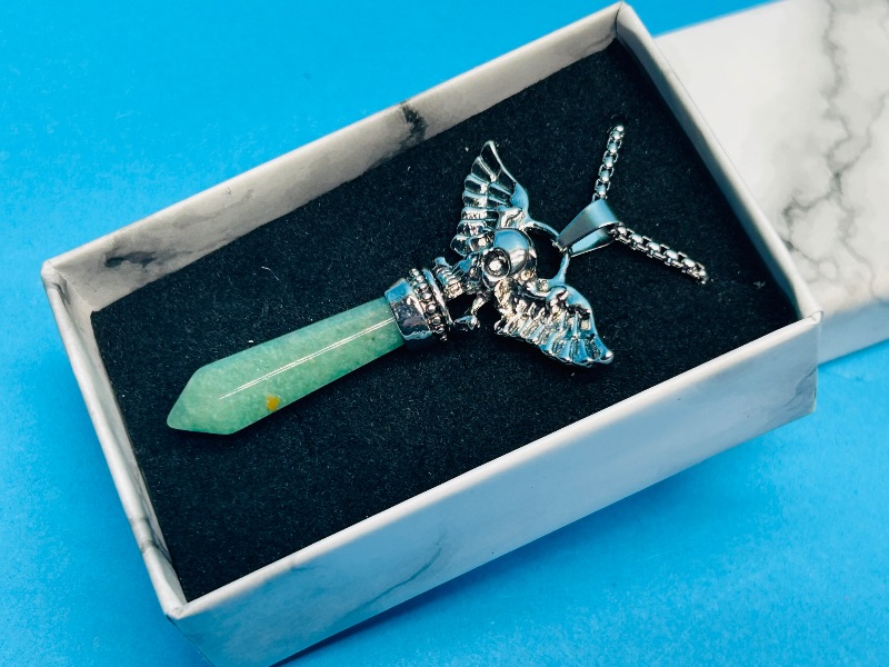 Photo 1 of 593775…skull pendant on 25” chain in gift box