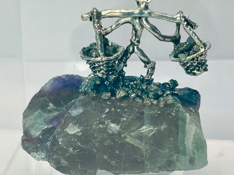 Photo 1 of 593825…miner on fluorite rock in 3 x 3” display