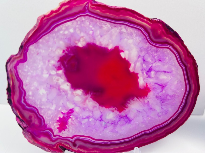 Photo 1 of 593828…2 agate slices on stands  4 x 5”, 4 x 4”