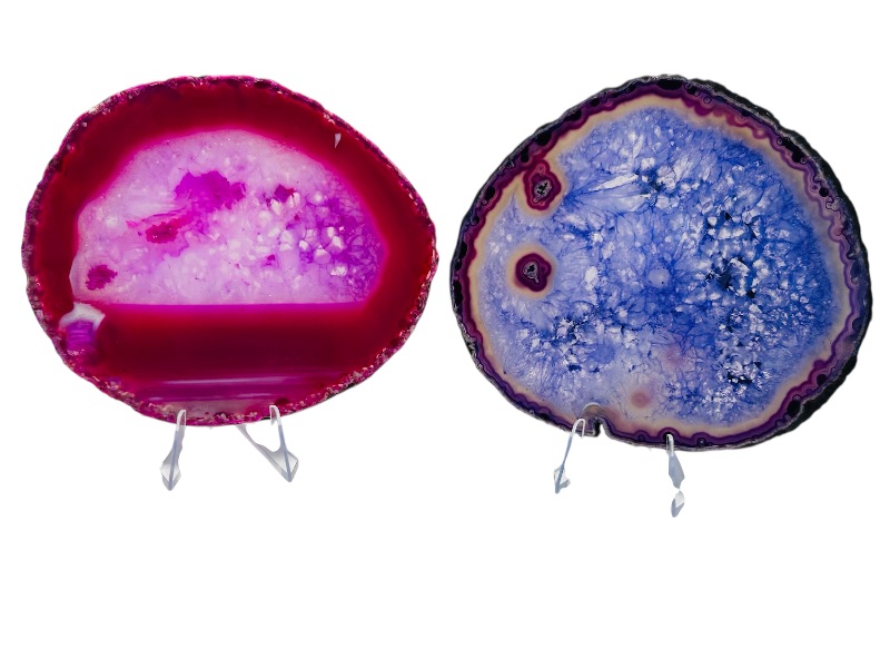 Photo 1 of 593829… 2 agate slices on stands approx 4x5”