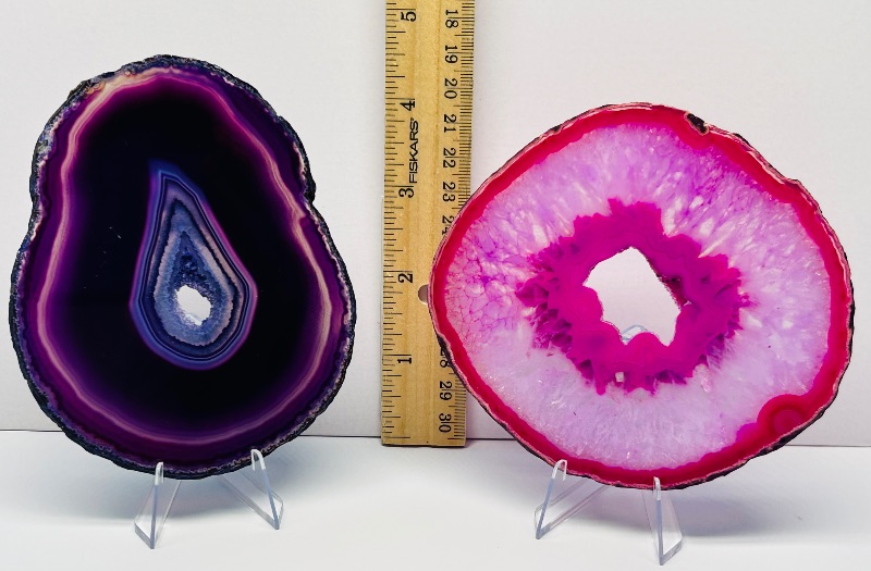 Photo 1 of 593831…  2 agate slices on stands approx 4x5”