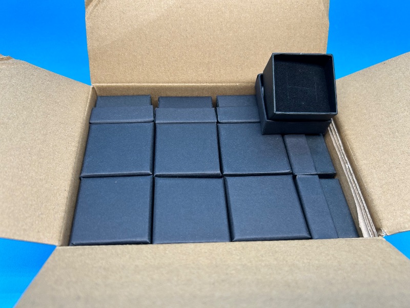 Photo 1 of 593856…28 ring/earring gift boxes