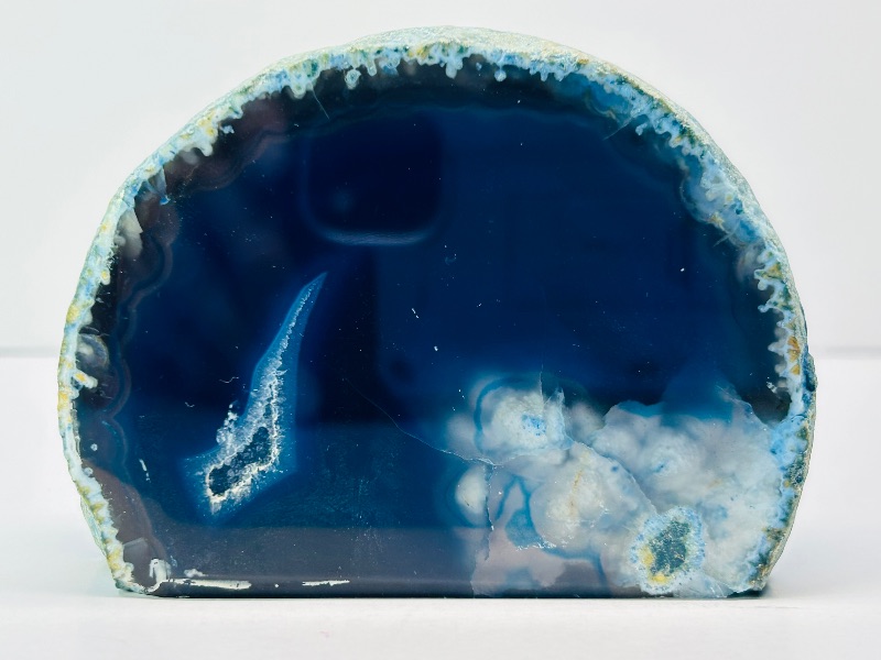 Photo 1 of 593864…3.5” agate base rock