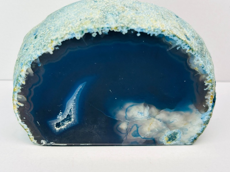 Photo 1 of 593864…3.5” agate base rock