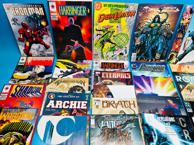 Photo 1 of 593931…final sale- 33 unsleeved comics 