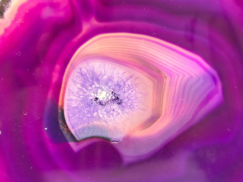 Photo 1 of 594098… 6” agate slice with stand in gift box