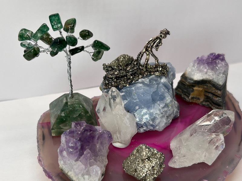 Photo 1 of 594101…rock collection on 6” agate slice