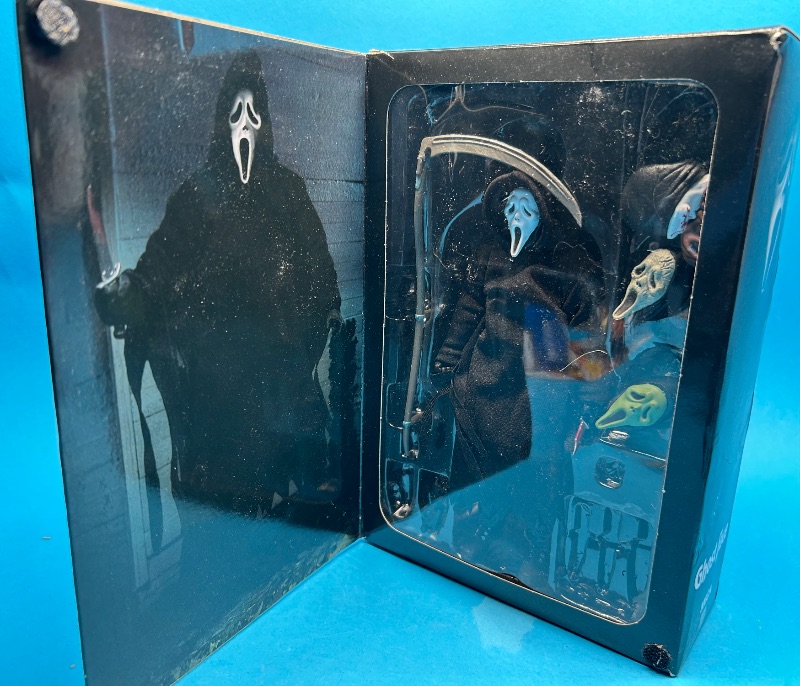 Photo 1 of 594148…NECA Ghost Face Scream action figure - missing extra knives