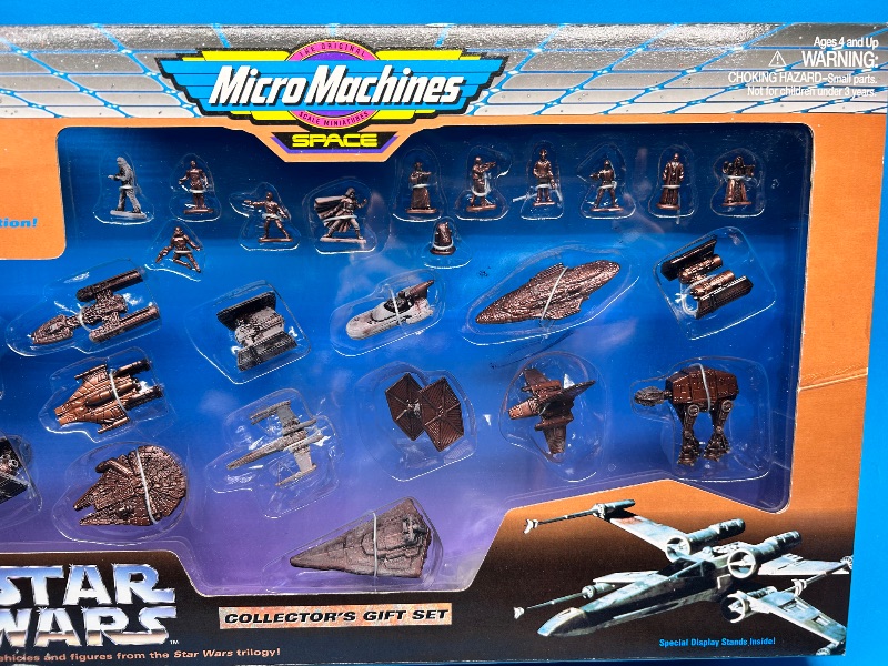 Photo 1 of 594151…Star Wars micromachines collector’s gift set