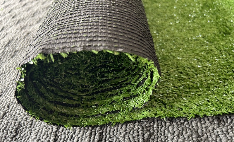 Photo 1 of 594716… new condition-20 foot x 32 inch artificial turf-cut to size great for dog run - retail return
