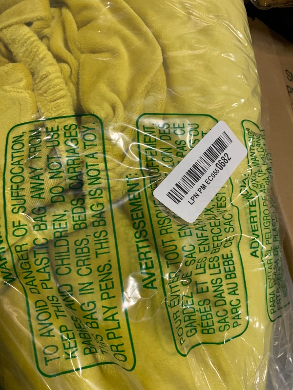 Photo 1 of Armless Futon Slipcover Sofa Cover Stretch Velvet Folding Sofa Bed Non-Armrest Couch Furniture Protector (Velvet Grass Yellow)