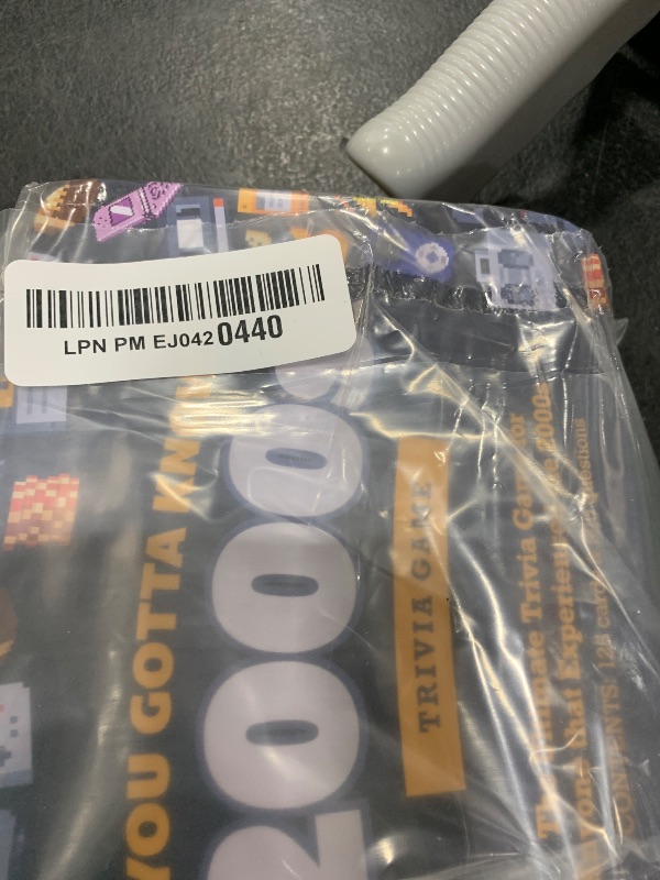 Photo 1 of You Gotta Know 2000s - Trivia GameLPNPMEJ0420440
