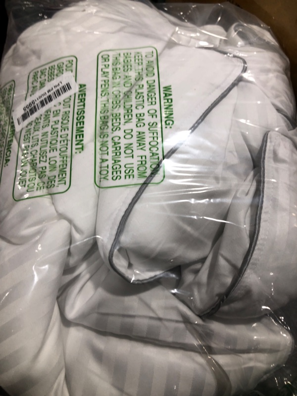Photo 1 of ZPECC Toddler Down Alternative Comforter, 39x47 Hypoallergenic Baby Blanket Quilt, Soft Breathable Lightweight All Season Kids Duvet Insert for Crib Stroller Cot Daycare, White Stripe