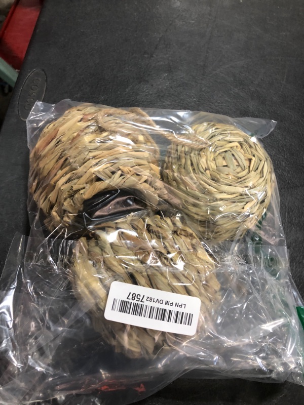 Photo 1 of winemana 4 Pack Hanging Hummingbird Nest House for Outside, Ball Shape, Hand Woven, Durable Sturdy, Made of Natural Grass, Perfect for Garden Patio Lawn Office Indoor
