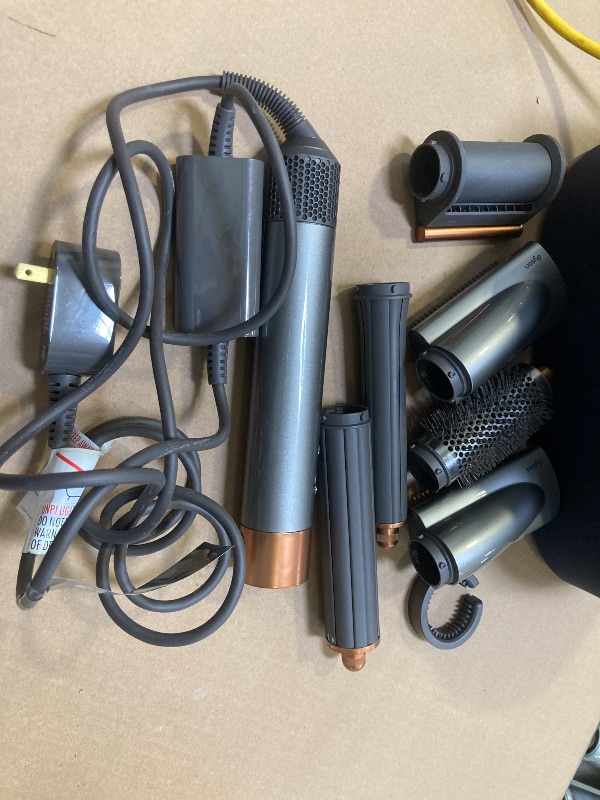 Photo 1 of Airwrap Multi-Styler - Complete Long
