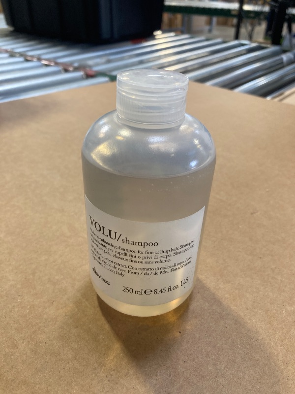 Photo 1 of Davines VOLU Shampoo | Volume Shampoo for Fine, Thin Hair Types | Gentle Everyday Volumizing | 8.45 fl oz (Pack of 1)