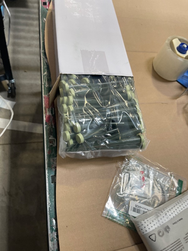 Photo 1 of 150 Pcs Floral Water Tubes Plastic Green Floral Tubes with Rubber Caps Fresh Flower Water Arrangements Supplies for Bouquet Stem Supplies, 6 Inches