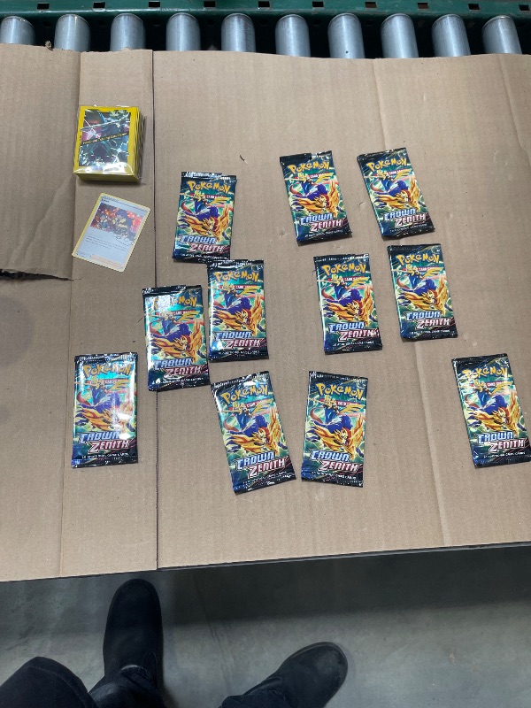 Photo 1 of Pokemon Crown Zenith Shiny Zacian Premium Figure Collection