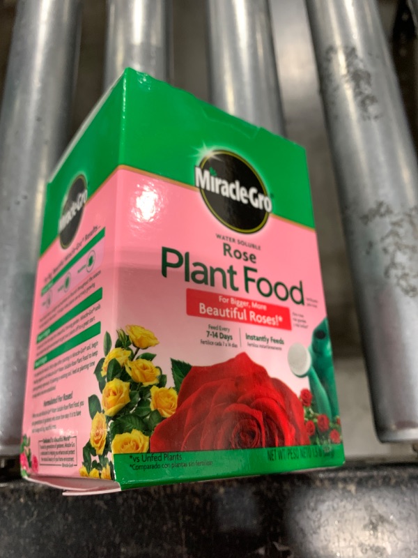 Photo 1 of Miracle-Gro Water Soluble Rose Plant Food 1.5 lbs., 2-Pack