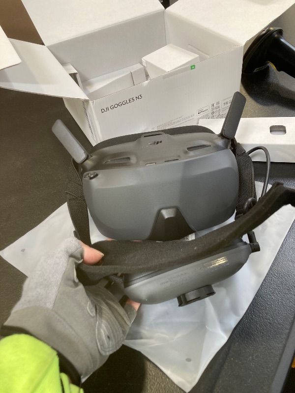 Photo 1 of Original Goggles N3 for DJI Neo,Avata 2,O4 Air Unit Pro,O4 Air Unit VR Headset - Plug-and-Play Design, Head Tracking & 1080p HD Display?, Seamless AR Cursor Control