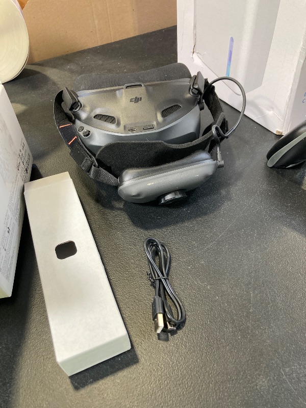 Photo 1 of Original Goggles N3 for DJI Neo,Avata 2,O4 Air Unit Pro,O4 Air Unit VR Headset - Plug-and-Play Design, Head Tracking & 1080p HD Display?, Seamless AR Cursor Control