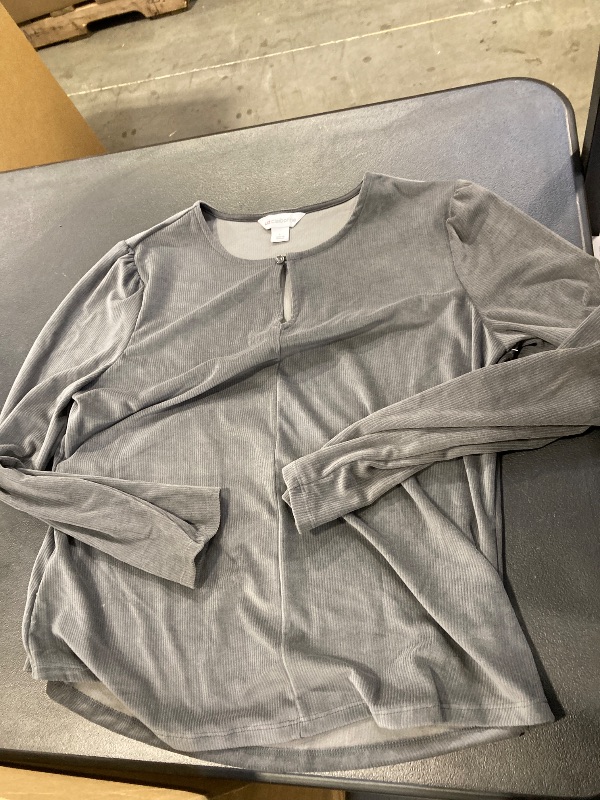 Photo 1 of Liz Claiborne Long Sleeve ( size womens large ) 