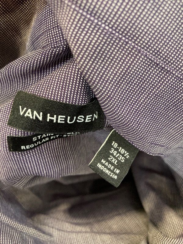 Photo 1 of Van Heusen Collared Shirt ( size 2xl ) 