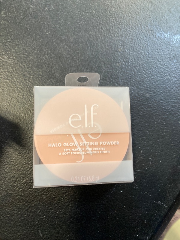 Photo 1 of e.l.f. Halo Glow Soft Focus Setting Powder, Silky Setting Powder For Creating Soft Glow Without Shine, Smooths Pores & Lines, Light