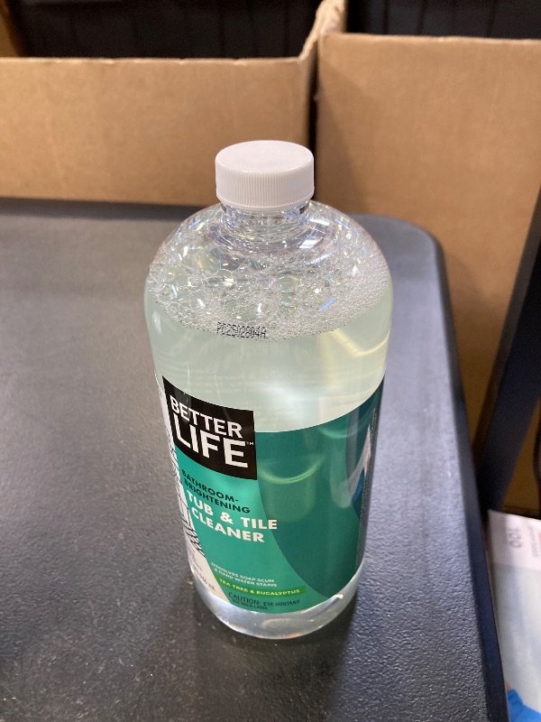 Photo 1 of Better Life Natural Tub and Tile Cleaner, Tea Tree & Eucalyptus, 32 Fl Oz (Pack of 1), 24205