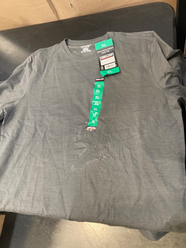Photo 1 of KIRKLAND Signature Men's Short Sleeve Pima Cotton Slub T-Shirt  size xl 
