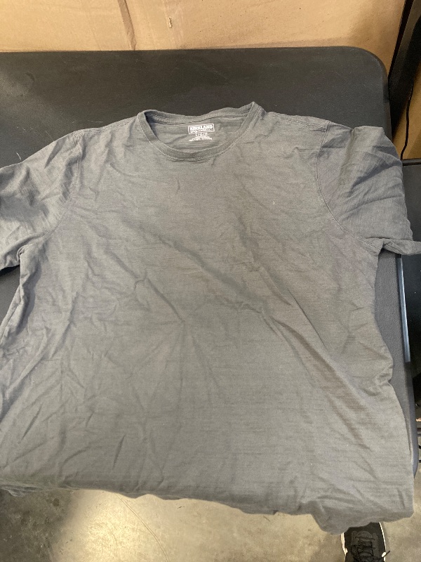 Photo 1 of Kirkland T-Shirt for Men size large 