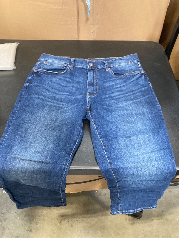 Photo 1 of Lucky Brand Men Jeans 38x29