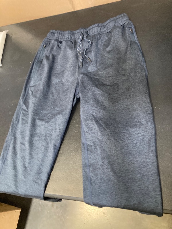 Photo 1 of KIRKLAND Signature Men's Active Jogger size small 