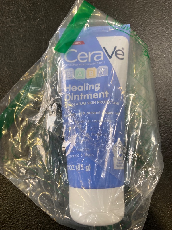 Photo 1 of CeraVe Diaper Rash Cream, Baby Healing Ointment for Extra Dry, Cracked Skin, Diaper Cream with Ceramides & Vitamin E, Lanolin, Fragrance, Paraben, Dye, Phthalates & Sulfate Free, 3 Ounce
