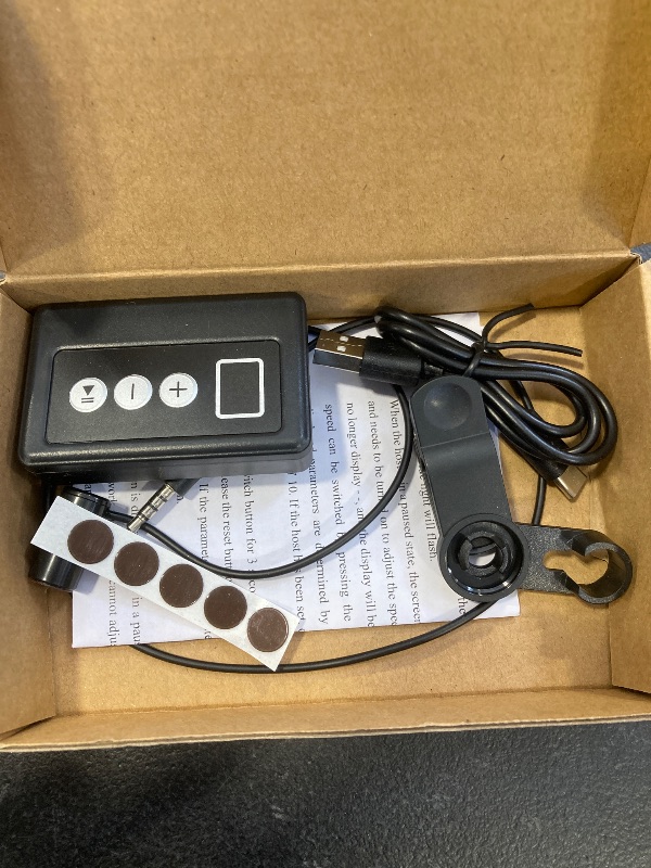 Photo 1 of BlissKiss BM1 Auto Clicker, Screen Device Automatic Tapper, Speed Adjustable Simulated Finger Clicking for Games, Live Broadcast, Reward Task, Tiktok USB-Type C (1 AUTO CLICKER with 1 CLICKING Head)