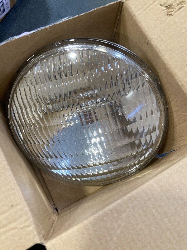 Photo 1 of Lamplite Par 56 300W Sealed Beam Medium