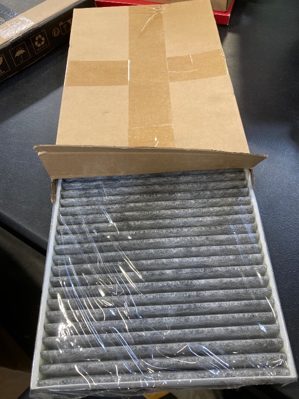 Photo 1 of Dacall Activated Carbon Cabin Air Filter Fits for Volvo XC60 (2018-2025), XC90 (2016-2025), S90 (2017-2025), S60 V60 (2019-2025), V90 Cross Country (2017-2025); Replace 31407748 CF12155 CAF15006