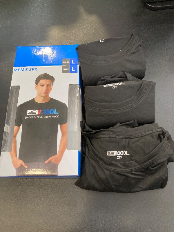 Photo 1 of 32 Degrees Men's Cool Tee, 3-Pack (US, Alpha, Large, Regular, Regular, Black)