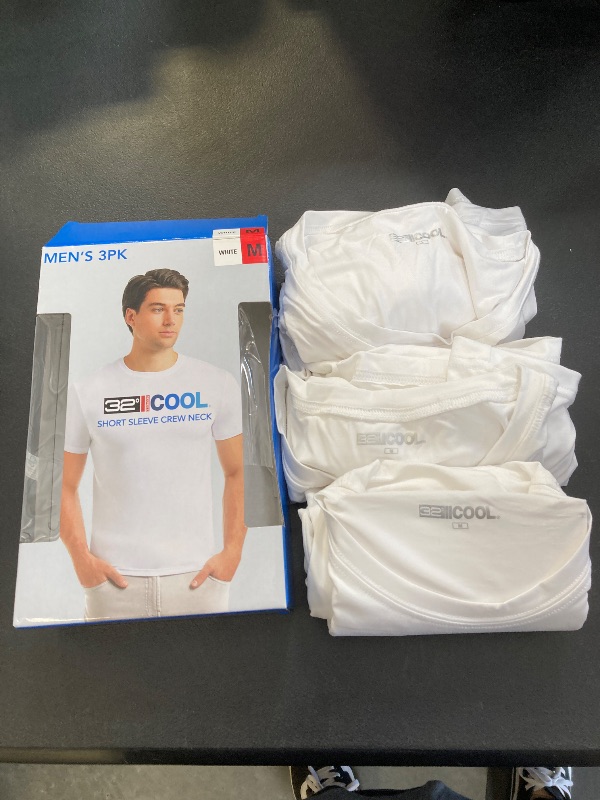 Photo 1 of 32 Degrees Men's Cool Tee, 3-Pack (US, Alpha, Medium, Regular, Regular, White)